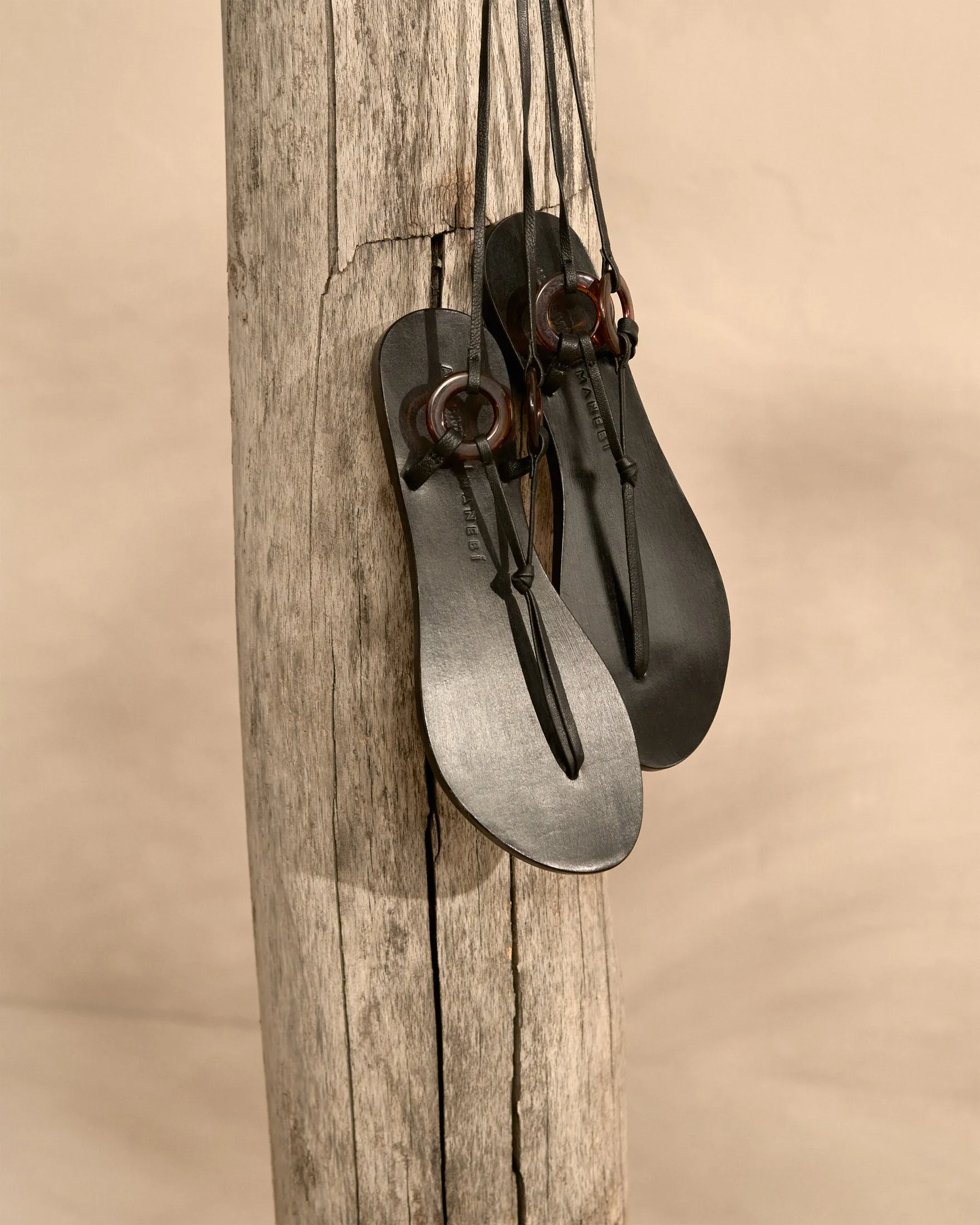 Be Leather And Resin Ring Sandals - L85Y0 - Alex Rivière Studio x Manebí Black