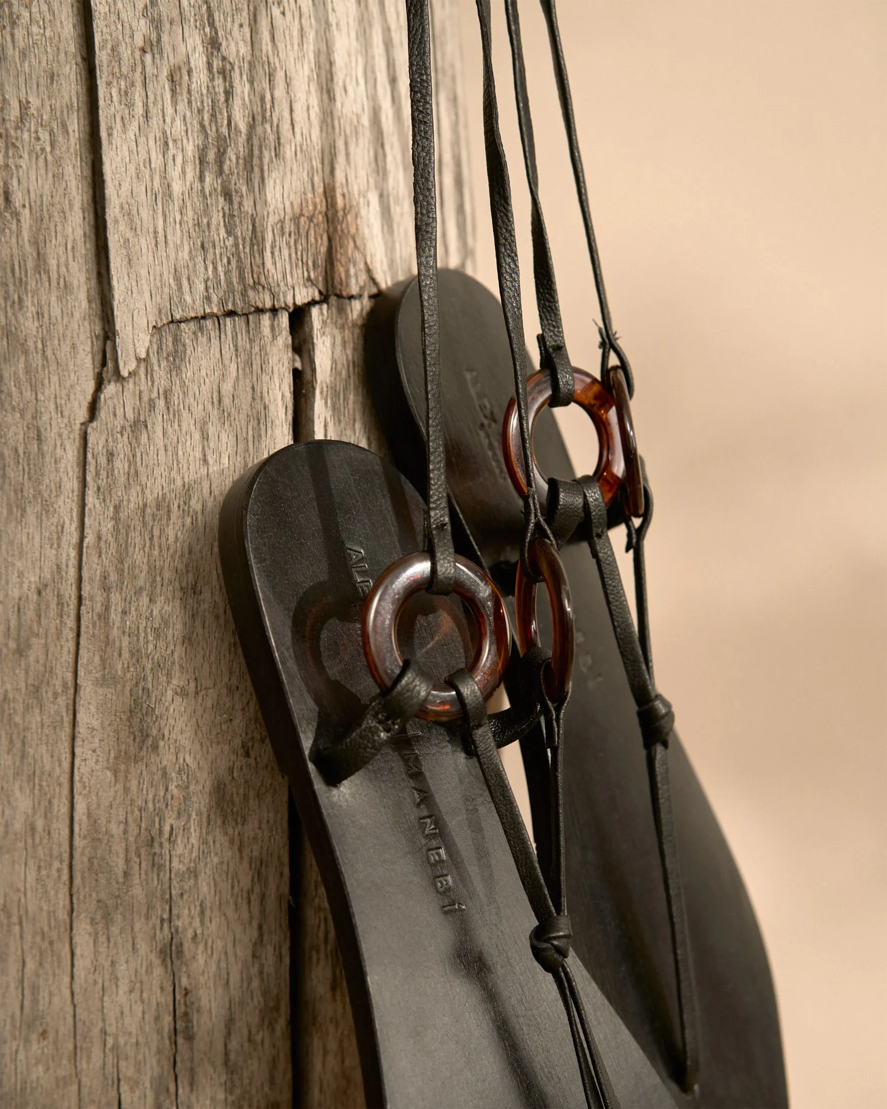 Be Leather And Resin Ring Sandals - L85Y0 - Alex Rivière Studio x Manebí Black