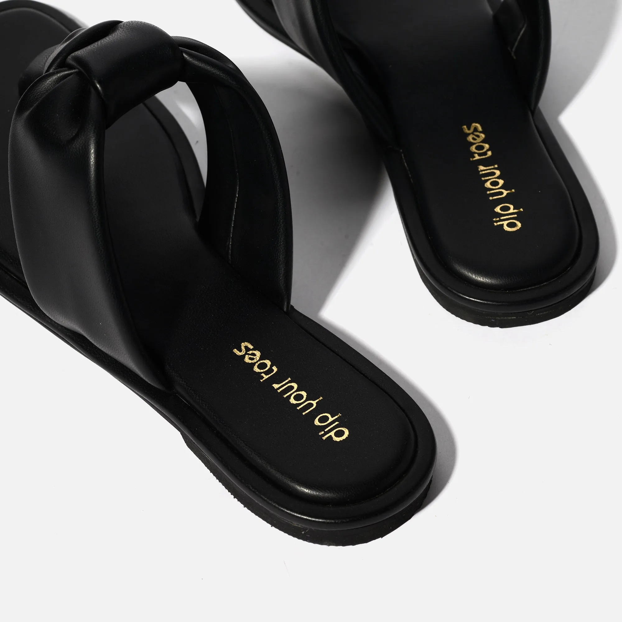 Black puffy Knotted flats