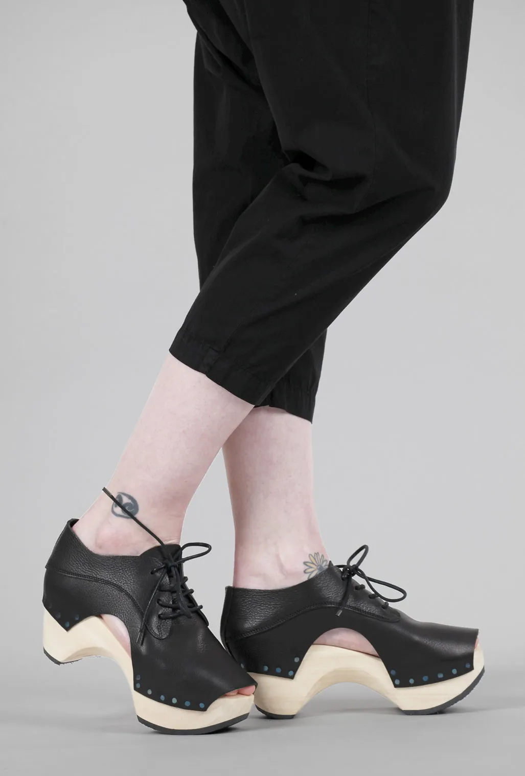 Cavity Clog, Black Waw