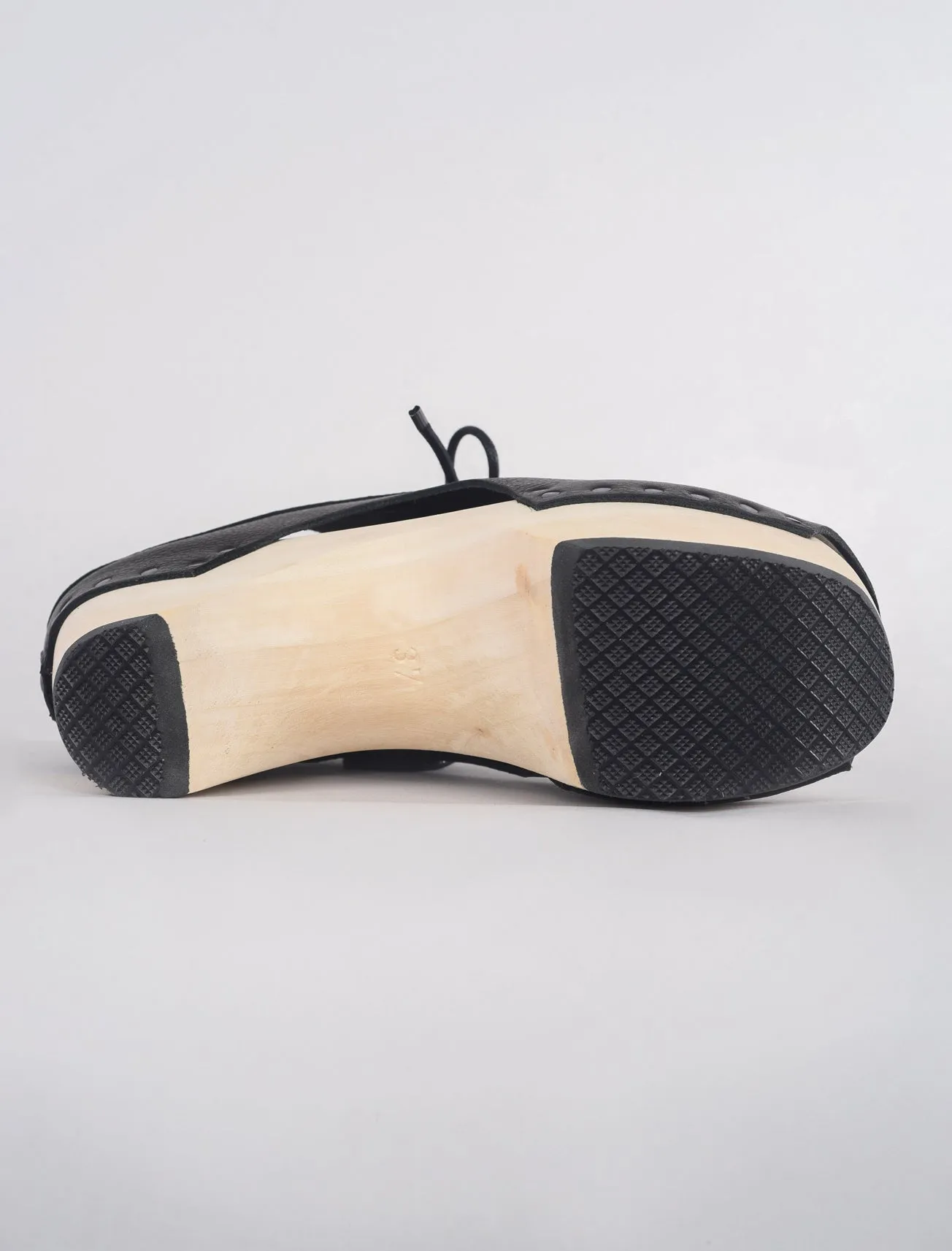 Cavity Clog, Black Waw