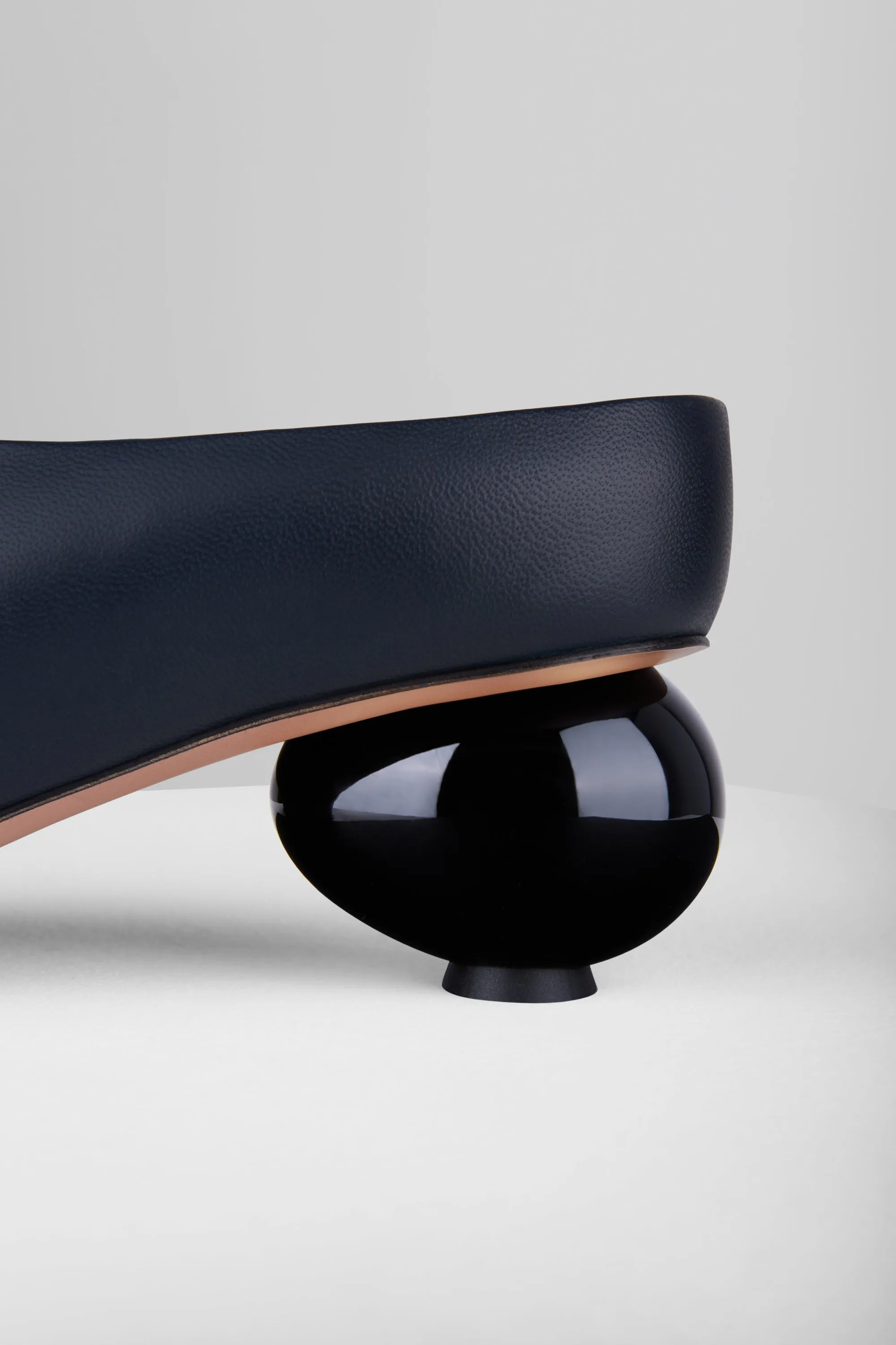 Egg Sandals in Midnight