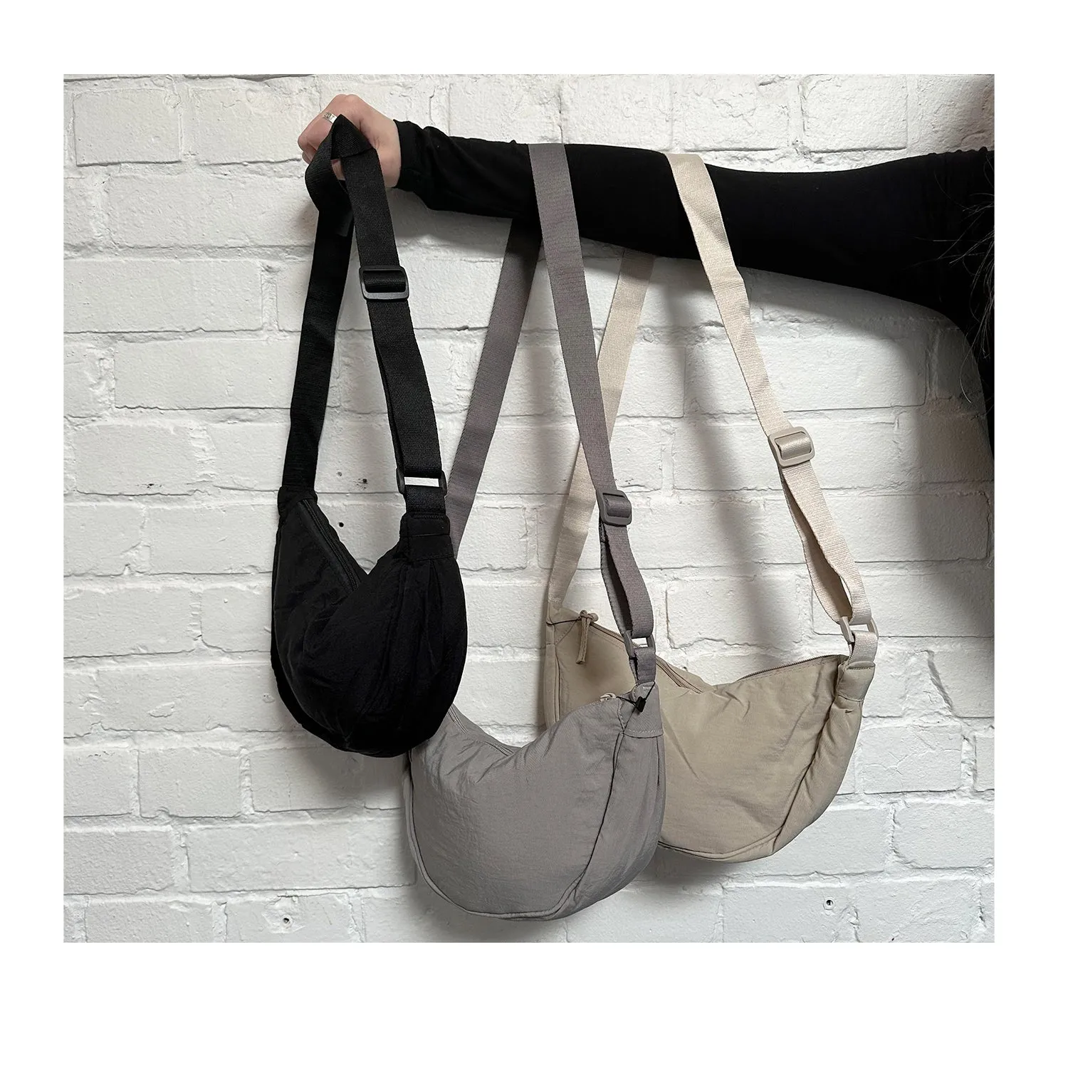 FLOOF Everyday Crossbody in Black