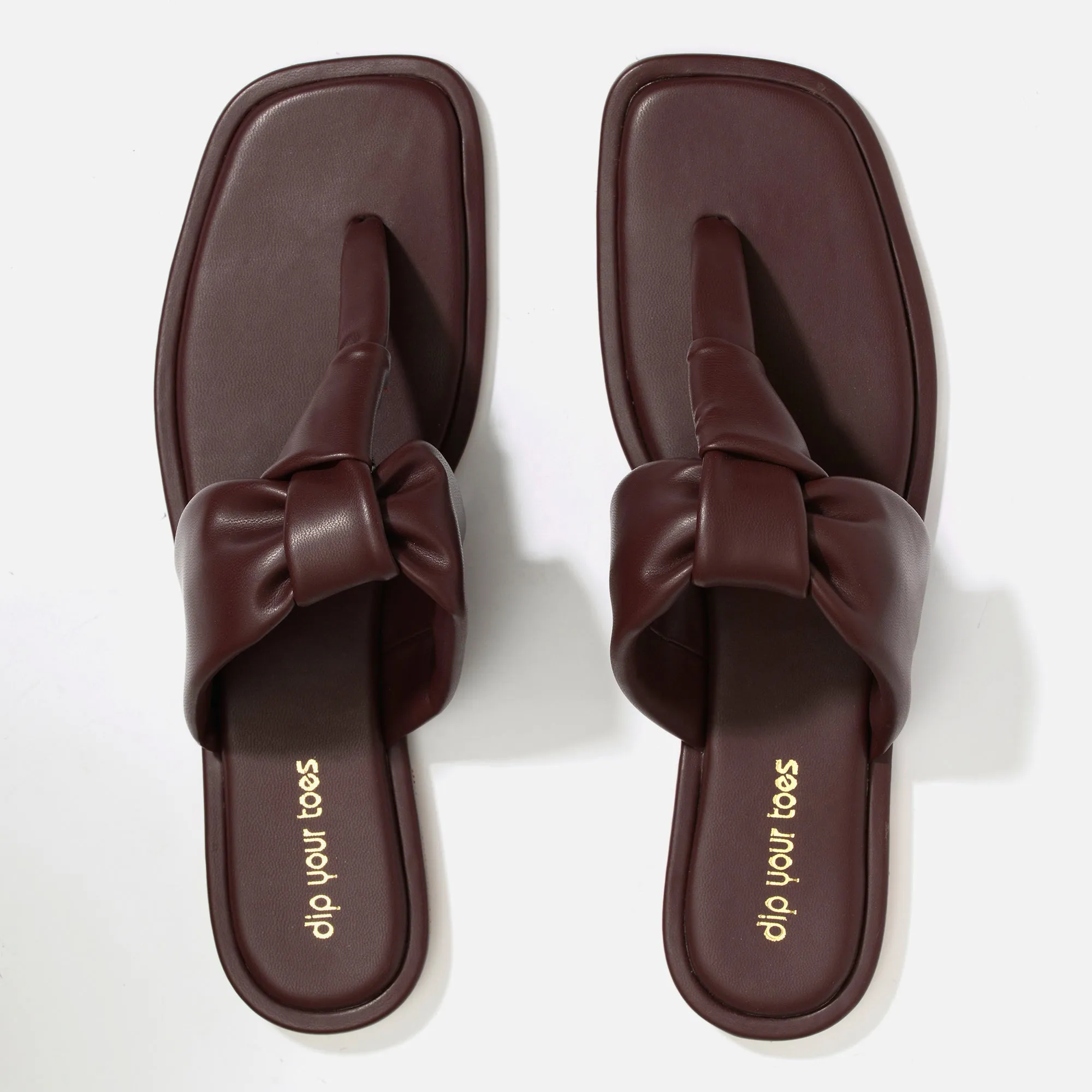 Ruby puffy Knotted flats