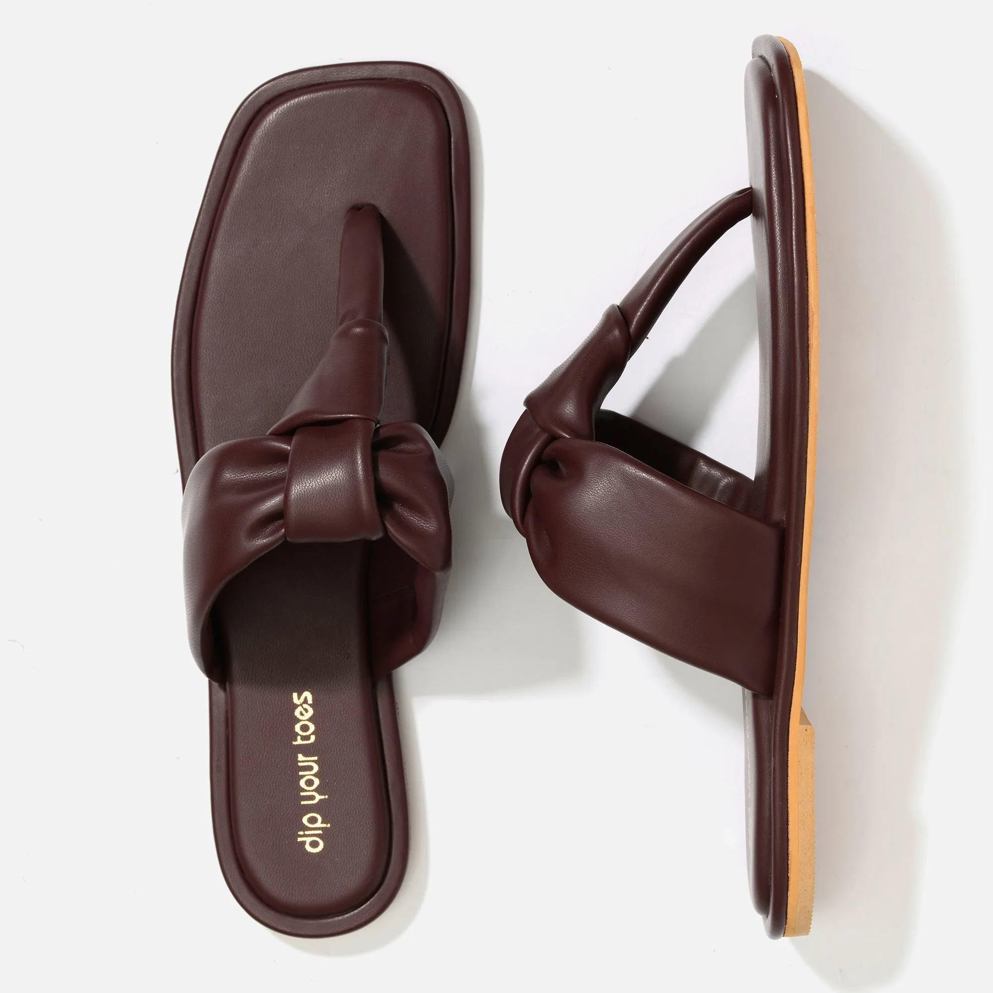 Ruby puffy Knotted flats