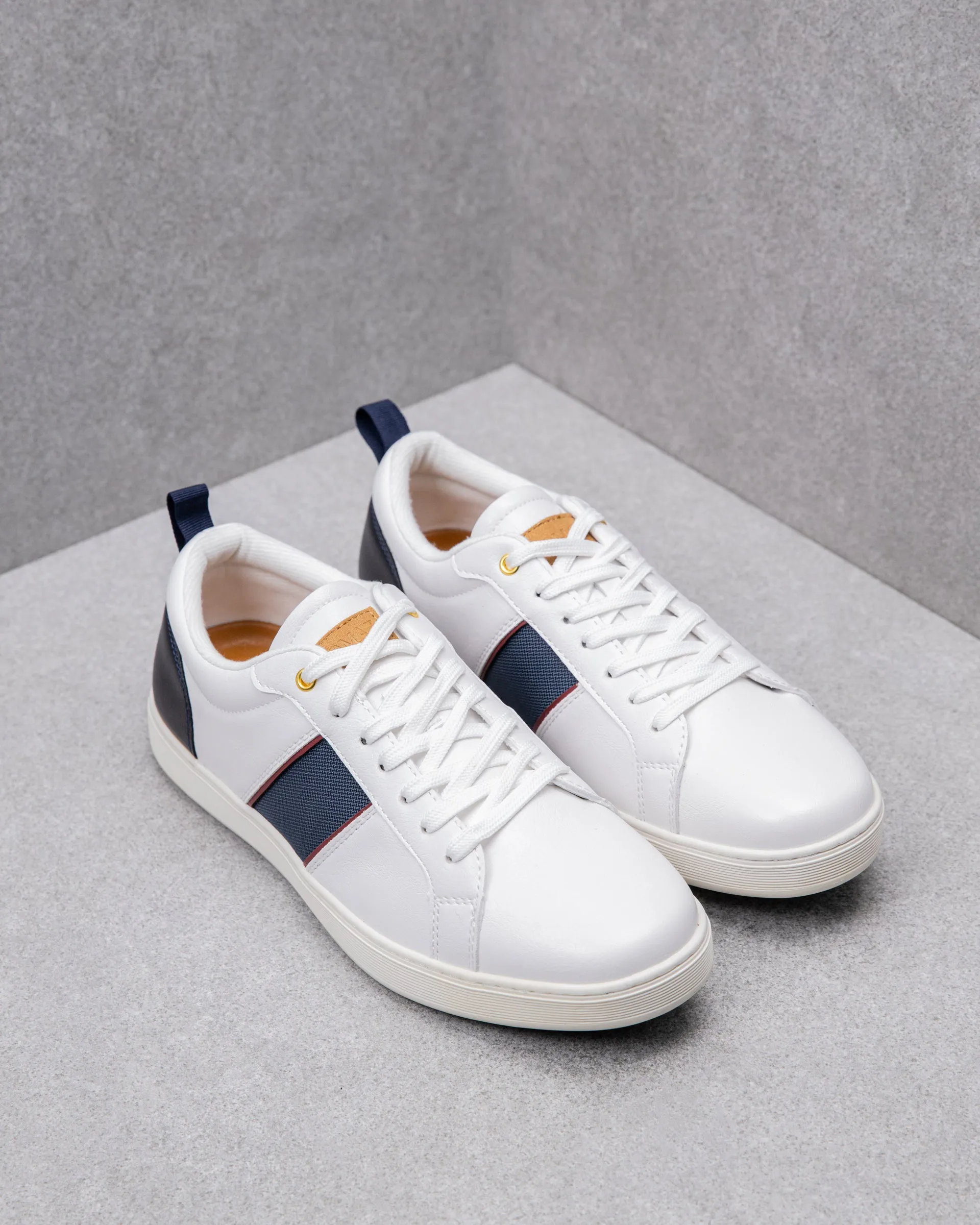 Tomaz C498M Men's Court Sneakers